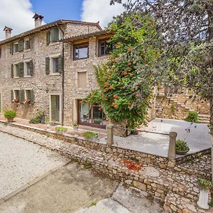 https://antica-corte-soave.hotelinveneto.com