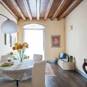 https://sanmartinoortigia-apartments.sicilyhotelsitaly.net