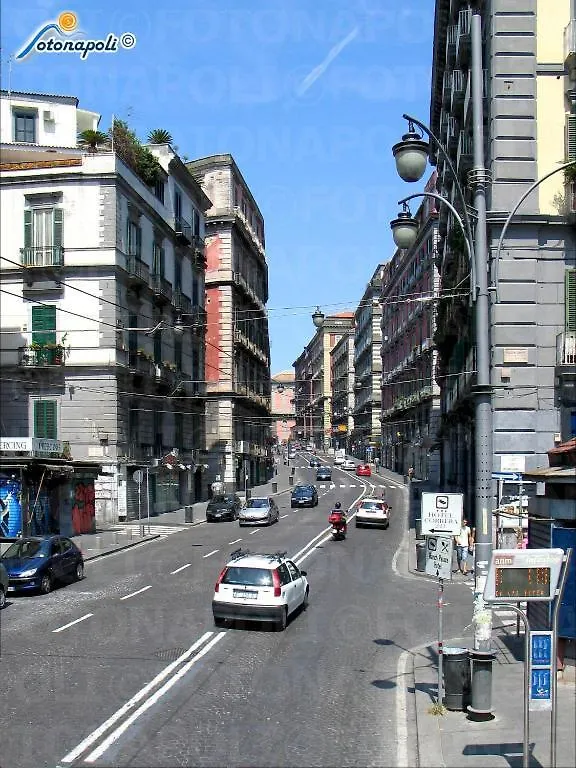 Maison Dante Naples 0*,